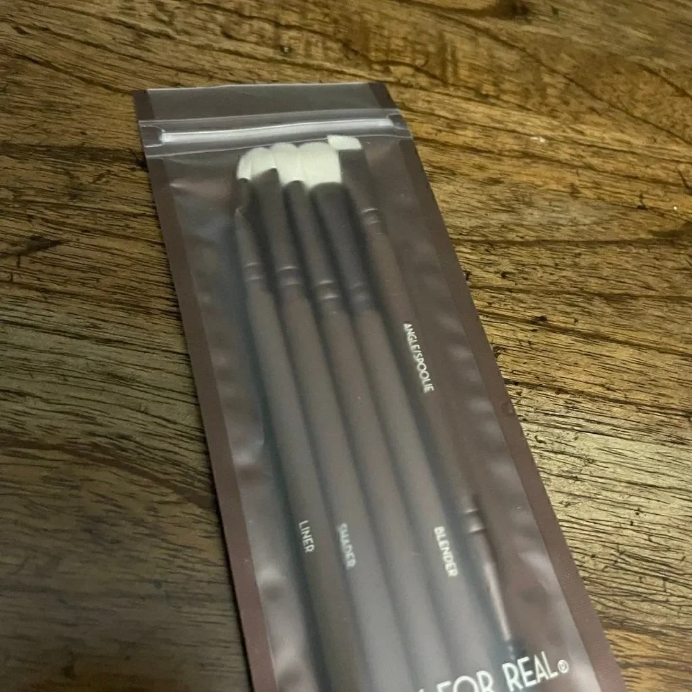 BEAUTY FOR REAL Essential Pro I-Brush Collection